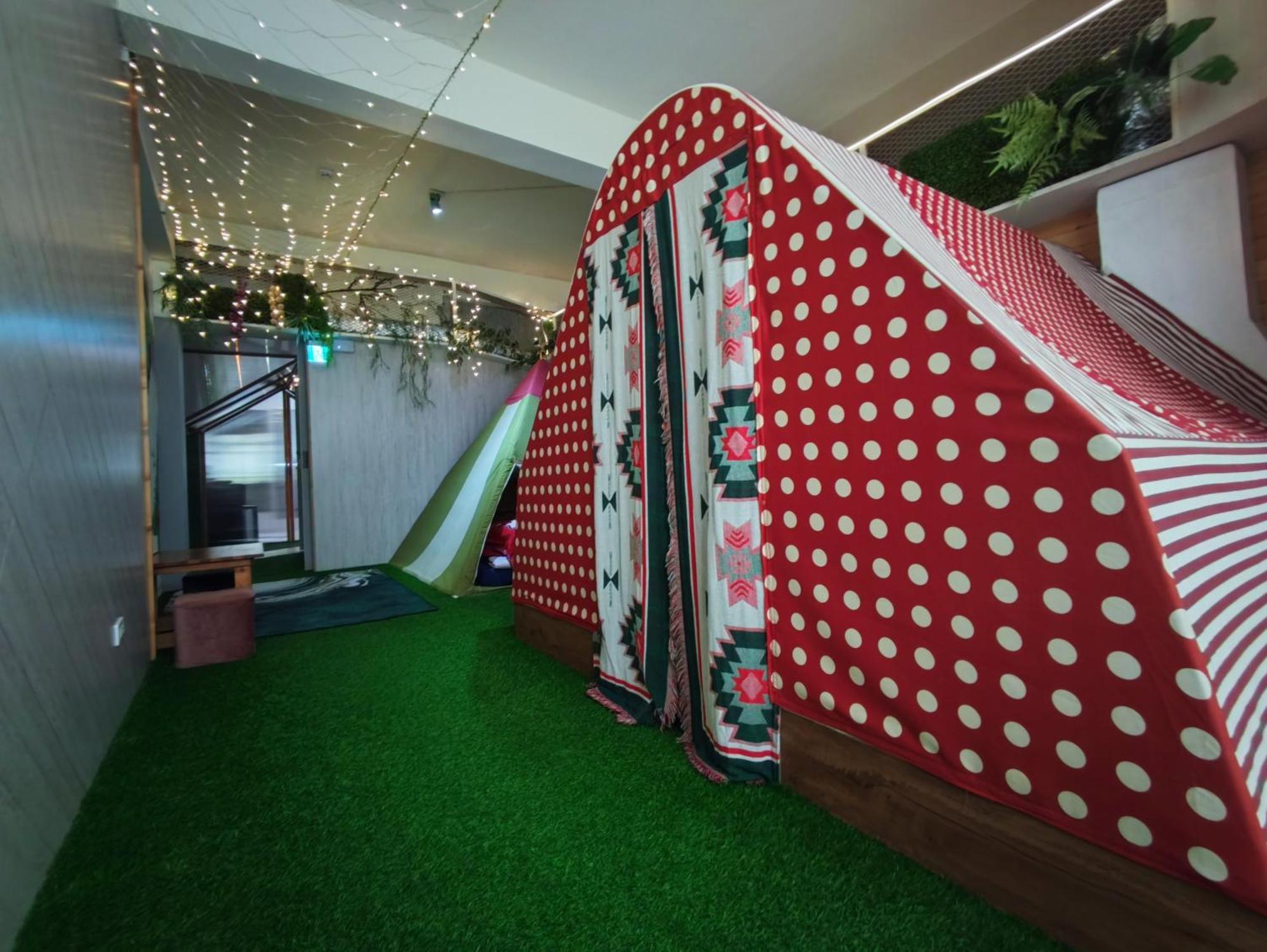 棚棚屋室內帳篷民宿inn Kaohsiung Dış mekan fotoğraf